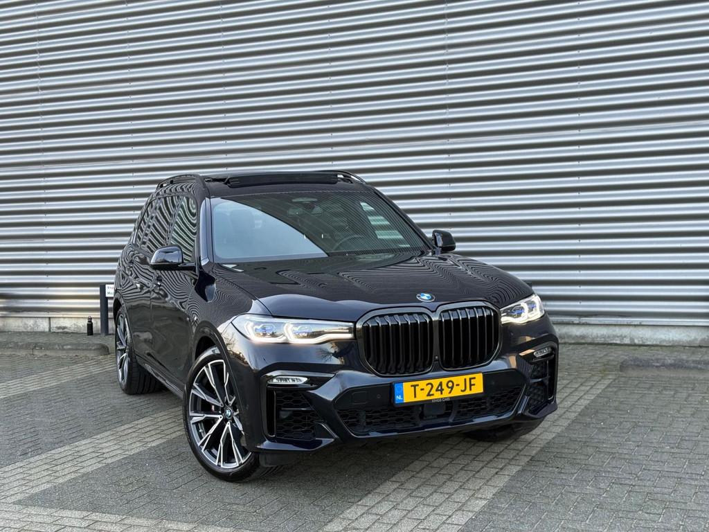 BMW X7 M50d M-Sport (bj 2021) 7P|3D CAM|SKYLOUNGE|400PK|HuD|, Auto's, BMW, Automaat, Gebruikt, 2993 cc, 7 stoelen