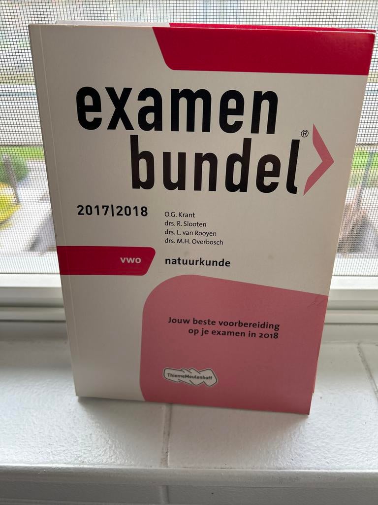 Examenbundel Natuurkunde VWO 2017/2018, Boeken, Ophalen of Verzenden, Beta, Gelezen, WO