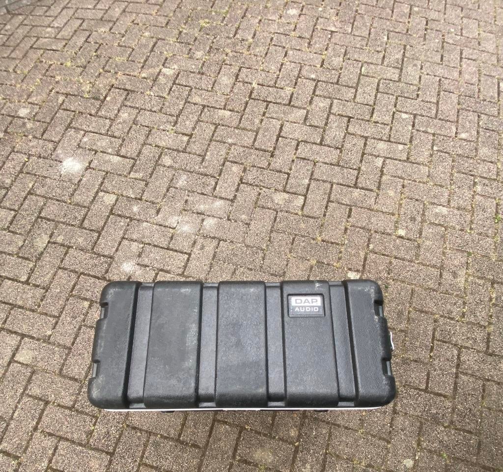 Dap audio flightcase vlindersluiting 2 openingen, Muziek en Instrumenten, Behuizingen en Koffers, Ophalen of Verzenden, Gebruikt