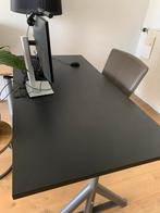 Bureau zwart blad, donkergrijze poten, verstelbaar 160 x 80, Huis en Inrichting, Ophalen, In hoogte verstelbaar, Gebruikt, Bureau