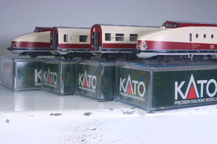 6-delig dieseltreinstel BR 175, Museumtrein, DB AG (DR), Hobby en Vrije tijd, Modeltreinen | N-Spoor, Nieuw, Locomotief, Gelijkstroom