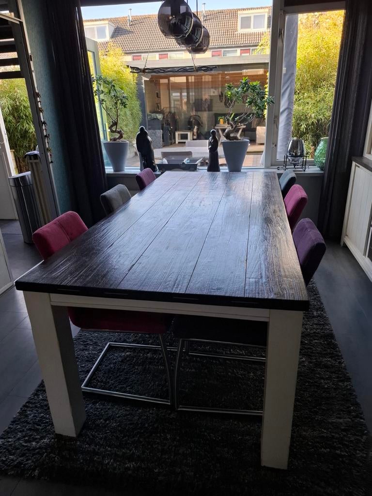 Henders & Hazel Velasco, Ophalen, Gebruikt, Eettafel