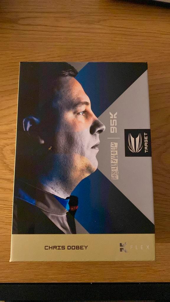 Target Chris Dobey 95K Swiss Point 95% - Dartpijlen, Sport en Fitness, Darts, Zo goed als nieuw, Pijlen, Ophalen