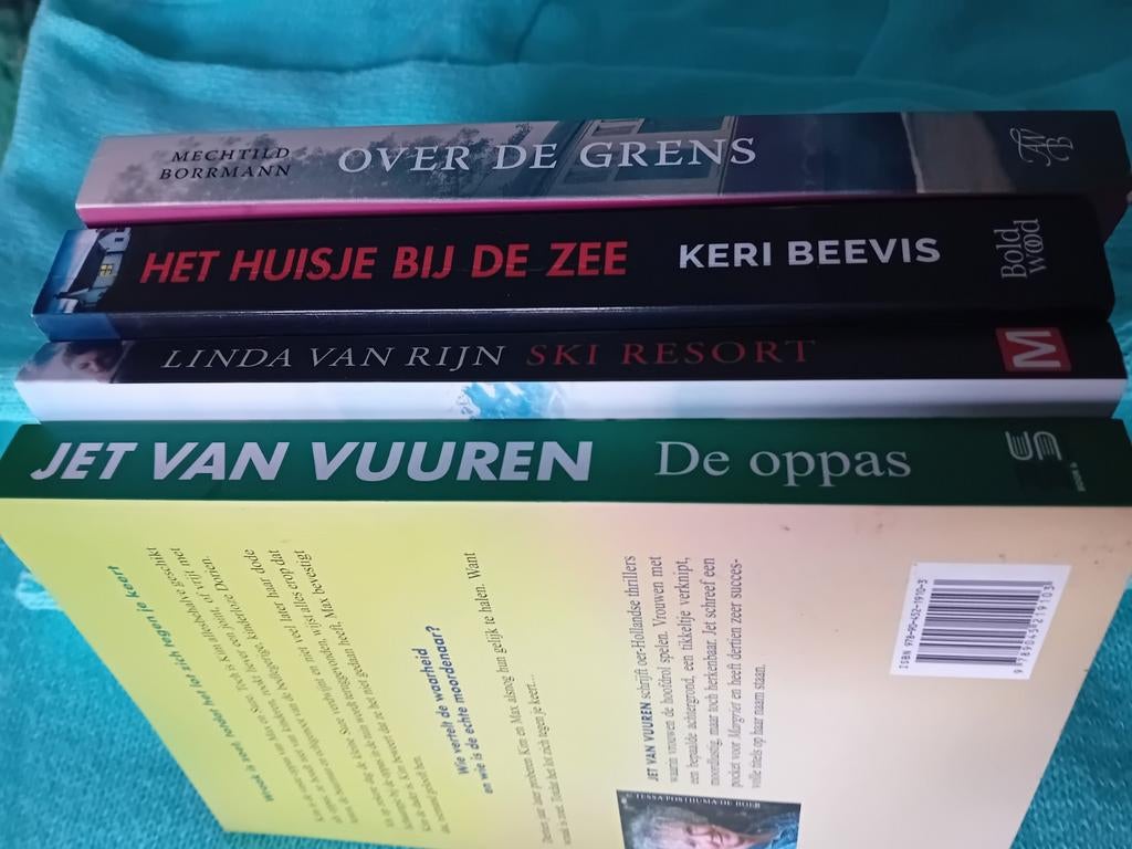 4 heerlijke boeken: thrillers van bekende auteurs, Ophalen of Verzenden