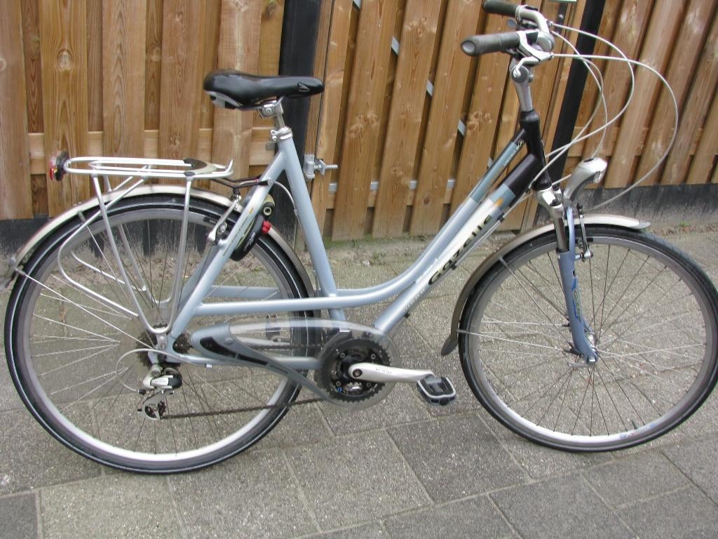 Gazelle Medeo 28 inch super mooie fiets, Ophalen, Versnellingen, 56 cm of meer, Zo goed als nieuw