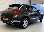 Volkswagen T-Roc 1.5 TSI Sport ,PDC, Camera, Voorwielaandrijving, Stof, Euro 6, 4 cilinders
