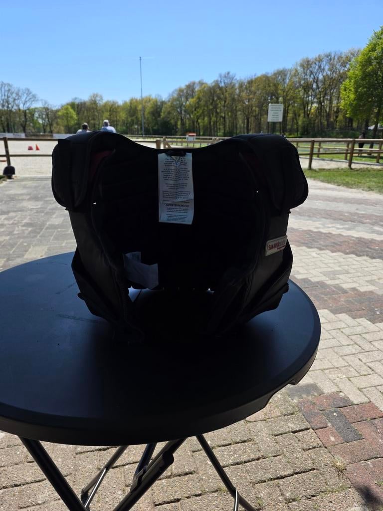 Bodyprotector kind maat KXS, Dieren en Toebehoren, Ophalen, Zo goed als nieuw, Rijden
