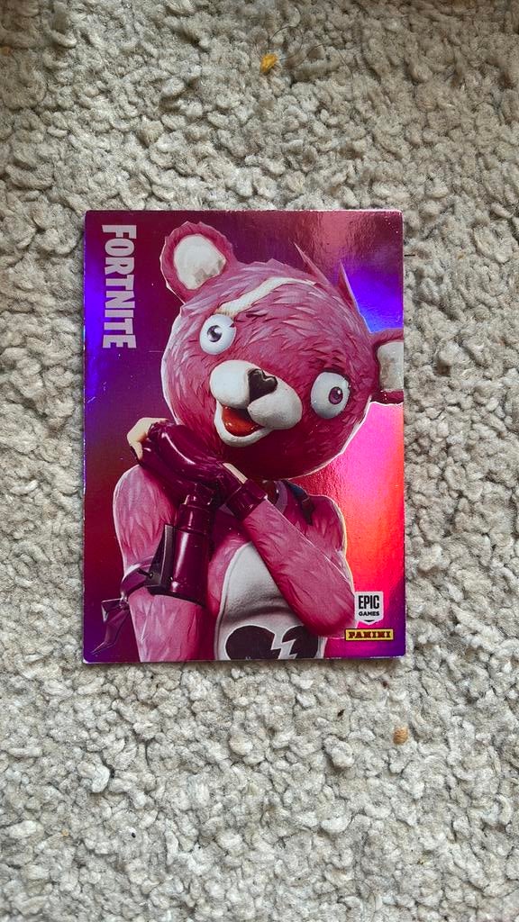 Panini fortnite kaart 258 Cuddle Team leader holo, Ophalen of Verzenden, Zo goed als nieuw
