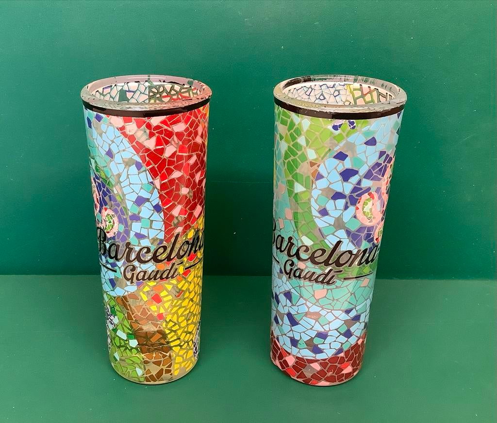 Set van 2 kleine glazen Barcelona in Gaudi Mozaïek, Ophalen of Verzenden, Zo goed als nieuw