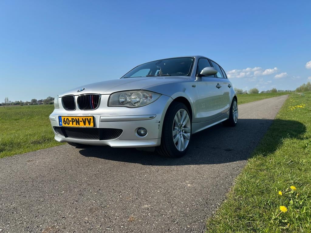 BMW 1-Serie 2.0 120I Automaat Grijs, Auto's, Achterwielaandrijving, 1995 cc, 4 cilinders, 1200 kg