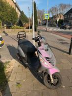 Piaggo zip 2018 snor, Fietsen en Brommers, Scooters | Piaggio, Ophalen of Verzenden, Zo goed als nieuw, Benzine, Zip