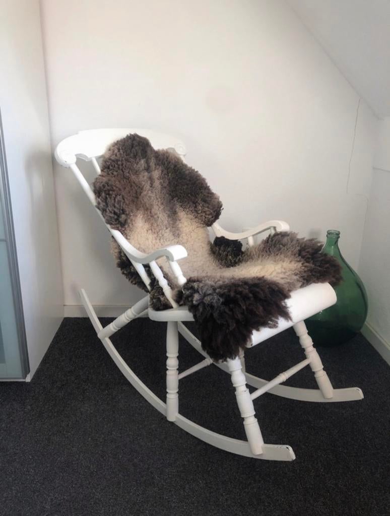 Antieke Zweedse schommelstoel, wit, Antiek en Kunst, Antiek | Meubels | Stoelen en Banken, Ophalen of Verzenden