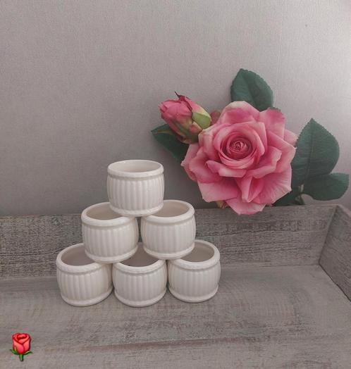 Wedgwood Edme 6 servetringen, Huis en Inrichting, Keuken | Servies, Zo goed als nieuw, Overige typen, Wedgwood, Aardewerk, Ophalen of Verzenden