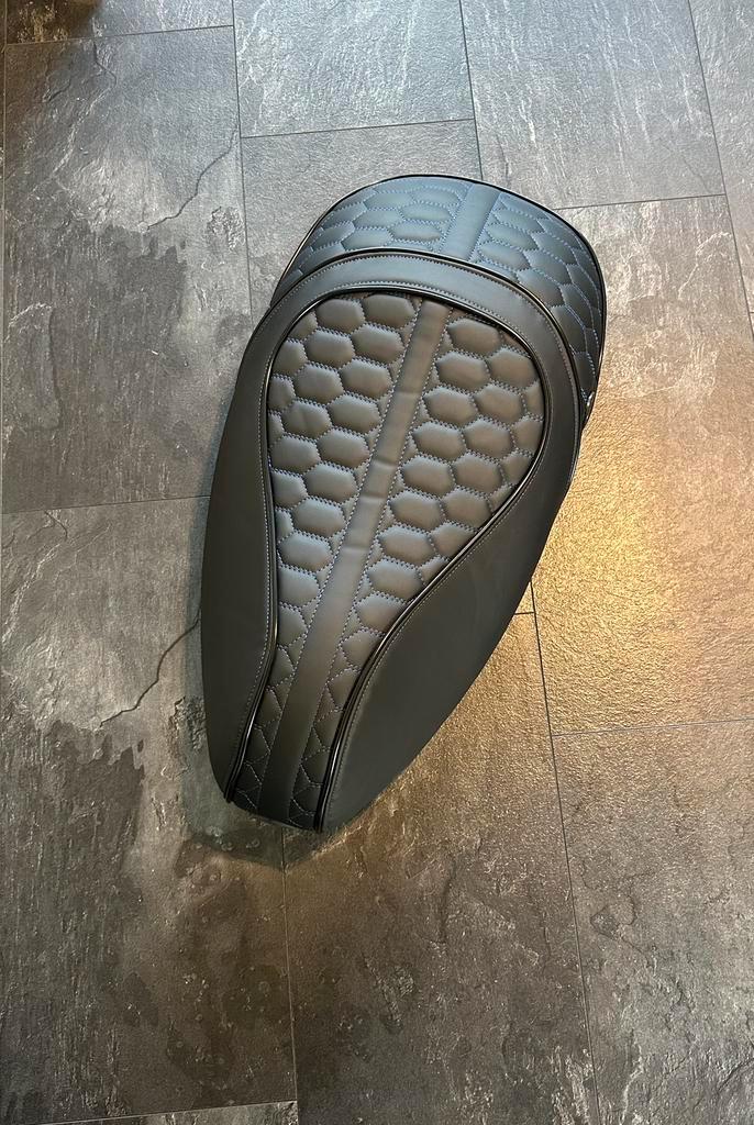 (Blauw) Vespa sprint/primavera duo mono rs zadel(50cc nieuw), Fietsen en Brommers, Brommeronderdelen | Algemeen, Ophalen of Verzenden