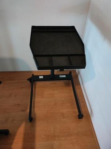 Werktafel tatoeëren/schoonheidsspecialist  beschikbaar voor biedingen