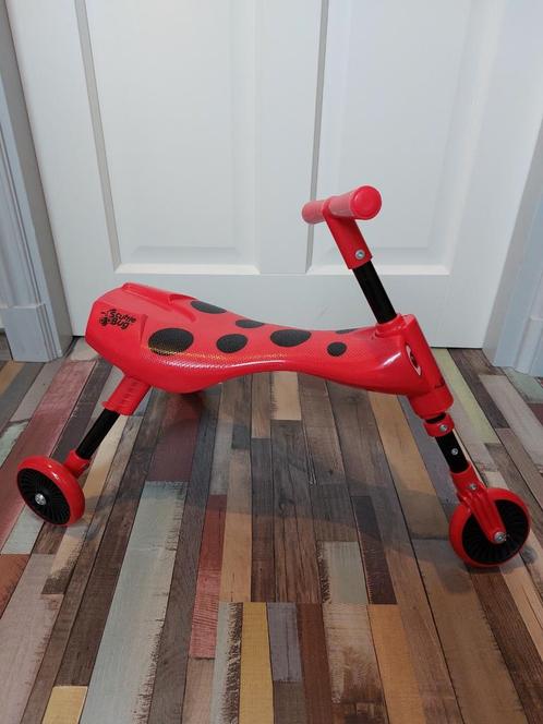 Scuttlebug Loopfiets - Rode Lieveheersbeestje, Kinderen en Baby's, Speelgoed | Buiten | Voertuigen en Loopfietsen, Zo goed als nieuw