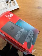 Switch V2 2019, Spelcomputers en Games, Spelcomputers | Nintendo Switch, Switch 2019 Upgrade, Met games, Met 2 controllers, Ophalen of Verzenden
