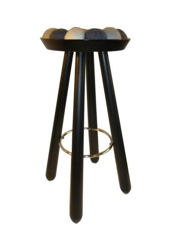Mooie Scandinavische natural Aveva Aud Julie design kruk beschikbaar voor biedingen