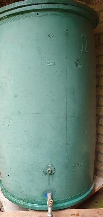 Regenton Waterton 100 Liter + gazonsproeier / tuinsproeier beschikbaar voor biedingen