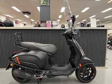 Vespa Sprint S Brom Mat Zwart Full Option BJ 2025 E4 45KM beschikbaar voor biedingen