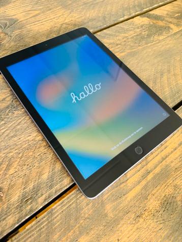 Apple iPad 5e generatie 128GB beschikbaar voor biedingen