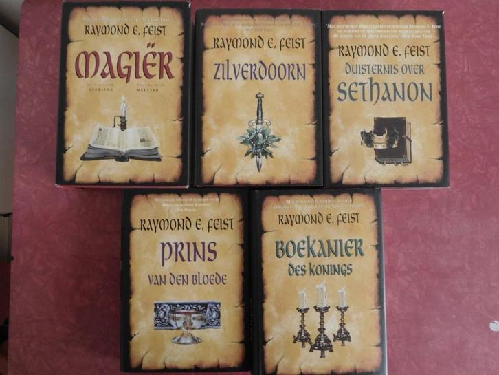 Raymond Feist De oorlog van de Grote Scheuring, Boeken, Fantasy, Gelezen, Ophalen of Verzenden