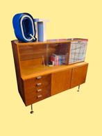 Vintage wandmeubel met vitrine jaren 60, Huis en Inrichting, Kasten | Wandmeubels, Ophalen, ,, Zo goed als nieuw, ,