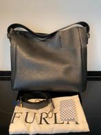 Furla Capriccio schoudertas crossbody zwart leer NIEUWSTAAT, Ophalen of Verzenden, Zo goed als nieuw, Zwart