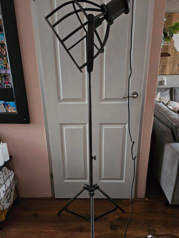 Industriële Staande Lamp - 168cm Hoog beschikbaar voor biedingen