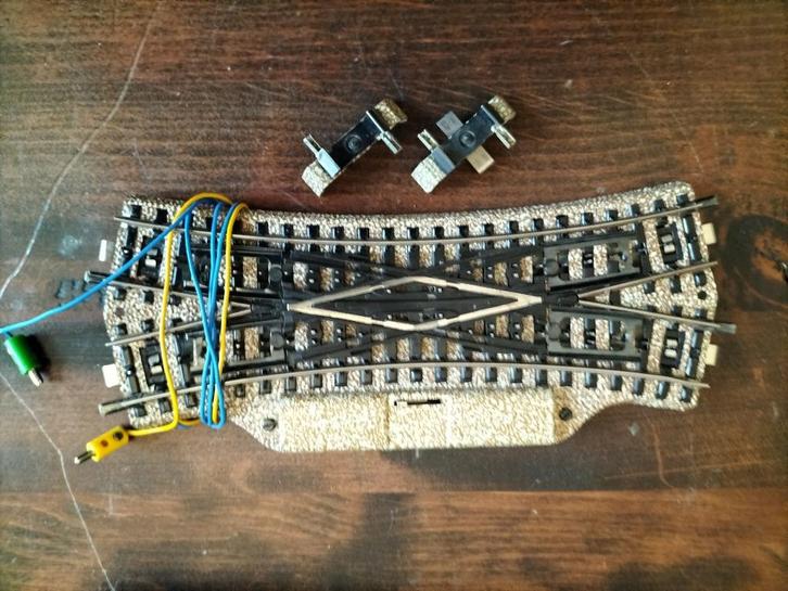 Marklin elektrische kruising wissel M-rails HO 5207, Hobby en Vrije tijd, Modeltreinen | H0, Gebruikt, Rails, Wisselstroom, Märklin