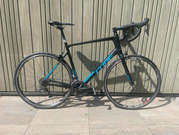 CUBE Attain GTC Race – Carbon Racefiets – Maat 60 beschikbaar voor biedingen