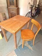 Tafel en stoel., Huis en Inrichting, Complete eetkamers, Ophalen, Zo goed als nieuw, 4 tot 6 stoelen
