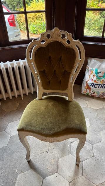klassieke stoel beschikbaar voor biedingen
