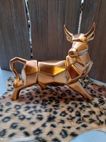 Mooi beeld bull beschikbaar voor biedingen