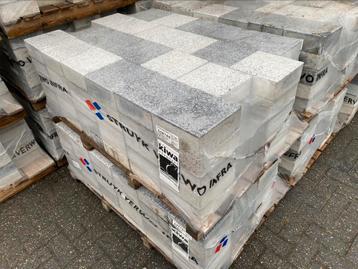 Beton Tegels / Beton Klinkers 20x20cm beschikbaar voor biedingen