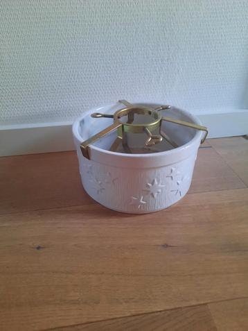 Vintage kerstboom standaard. beschikbaar voor biedingen