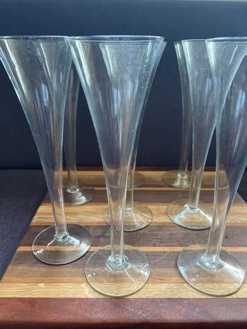 Set van 9 Champagne Glazen beschikbaar voor biedingen