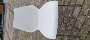 Set van 6 leuke witte (eetkamer)stoeltjes beschikbaar voor biedingen