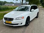 Parelmoerwitte Volvo V70 D4 Nordic+  bj 2014 Euro6 motor, Auto's, Volvo, 1800 kg, Wit, Stationwagon, Diesel
