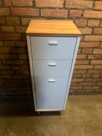 Witte ladekast met houten blad, Huis en Inrichting, Kasten | Dressoirs, Ophalen, Zo goed als nieuw, Met lade(s), 25 tot 50 cm