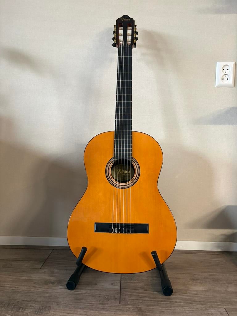 Valencia gitaar, Ophalen, Zo goed als nieuw, Klassieke of Spaanse gitaar