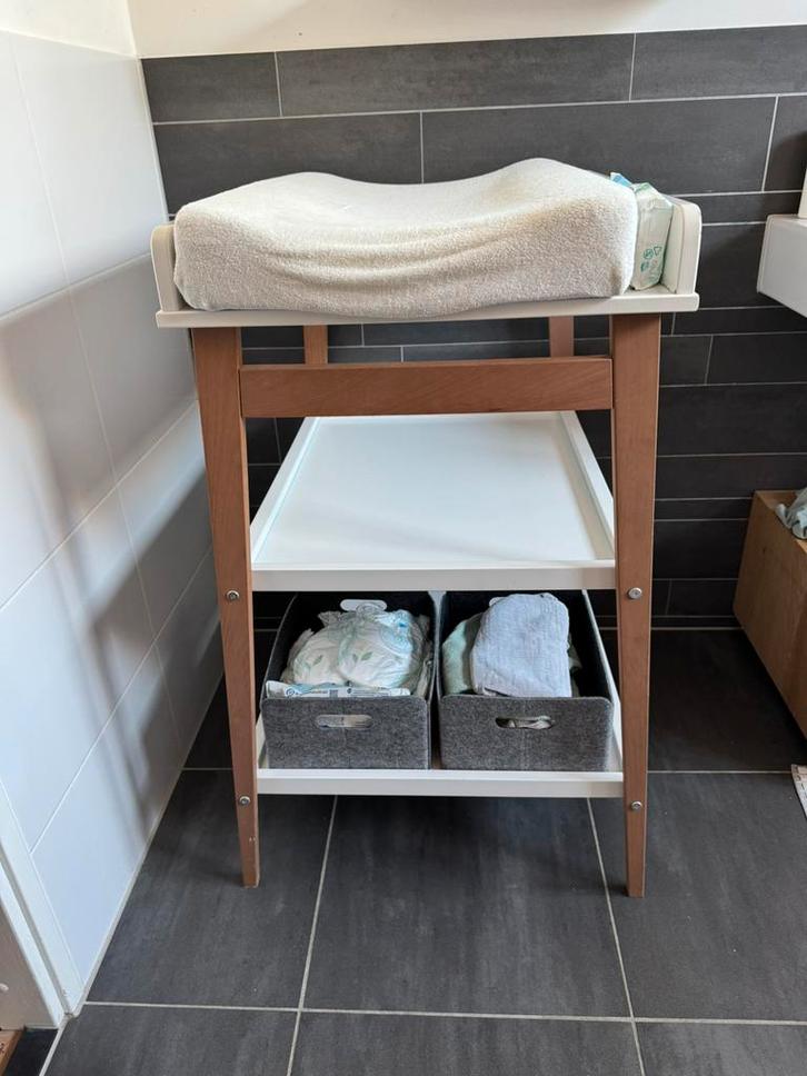 Quax verschoontafel/commode/eikenhout wit, Kinderen en Baby's, Kinderkamer | Commodes en Kasten, Zo goed als nieuw, Ophalen