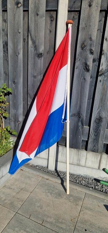 Vlag + stok beschikbaar voor biedingen
