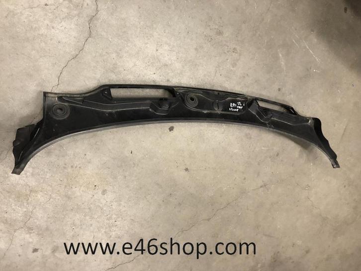 PARAVAN RAAMLIJST ONDER BMW 3 SERIE E90 E91 JAAR 2012, Auto-onderdelen, Carrosserie en Plaatwerk, BMW, Gebruikt, Ophalen of Verzenden