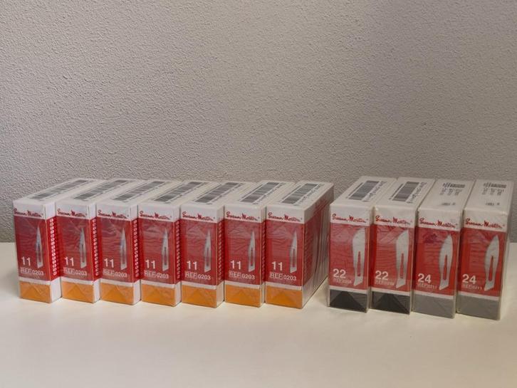 Nieuw: Swann Morton scalpelmesjes nr. 11 - 22 - 24, Diversen, Verpleegmiddelen, Nieuw, Ophalen of Verzenden