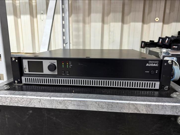 Audac SMA500 versterker, Audio, Tv en Foto, Versterkers en Receivers, Zo goed als nieuw, Stereo, 120 watt of meer, Overige merken