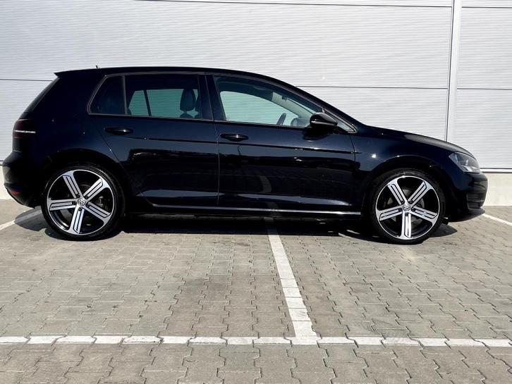Volkswagen Golf 2.0 TDI 110KW 5D DSG 2014 Zwart, Auto's, Volkswagen, Particulier, Golf, Airconditioning, Alarm, Bluetooth, Boordcomputer