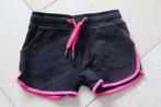 IZGS Osaga gym broekje zwart roze 128 short gymbroek, Meisje, Ophalen of Verzenden, Zo goed als nieuw, Sport- of Zwemkleding