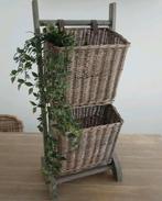 🌿 Brocante houten rek, met rattan manden 🌿 85 cm hoog., Ophalen, Mand, Zo goed als nieuw, Riet