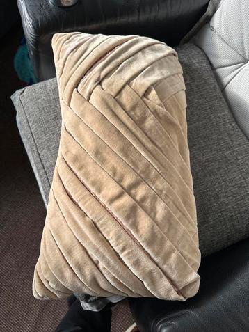 Sierkussen 50x30 - Beige met structuur beschikbaar voor biedingen